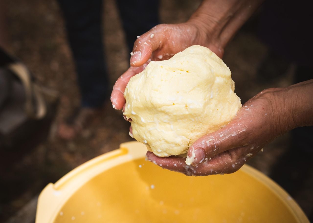 entdecken sie alles über butter: herstellung, sorten, verwendung in der küche und gesundheitliche vorteile. tipps für die richtige lagerung und köstliche rezepte mit butter.